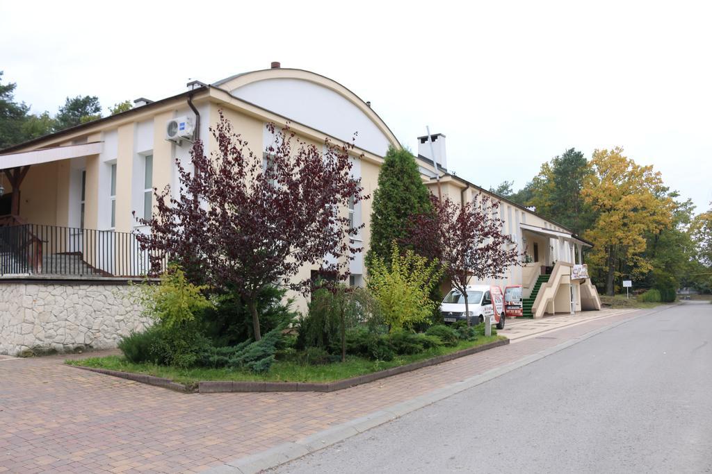 Hotel Lachowka Krepiec Bagian luar foto
