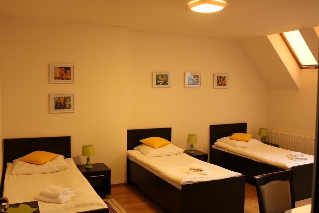 Hotel Lachowka Krepiec Bagian luar foto